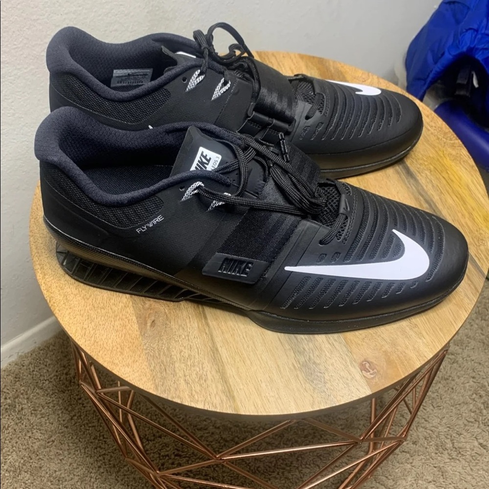 Brand new Nike tennis shoes